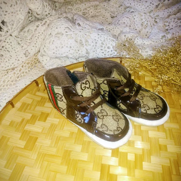 Gucci Brown and Tan Kids Boots - Picture 2 of 5